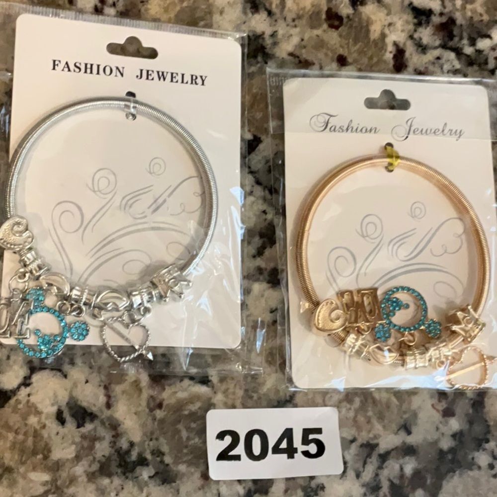 2045 Gold or Silver Tone Micky Adult Size Stretchy Charm Bracelet